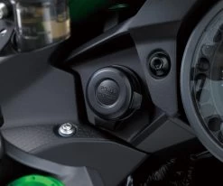 Kawasaki KIT-ACCESSORY DC OUTLET ZX1002AJF 999941073 5 Kawasaki KIT-ACCESSORY DC OUTLET ZX1002AJF 999941073 -Motorfietsuitrustings Winkel zoom 999941073 12V DC Outlet 18ZX1002B 40RGN1FDC00D A 2048x1708 61f1